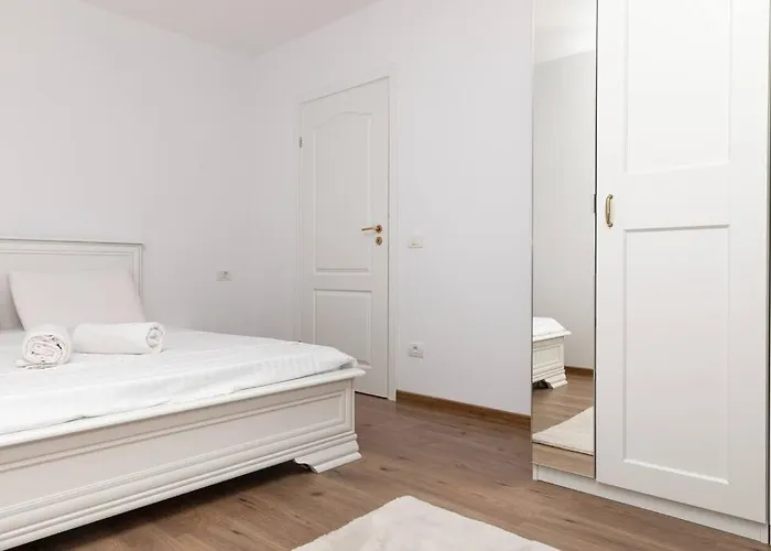 Enescu 3 Center Flat Apartament Timişoara